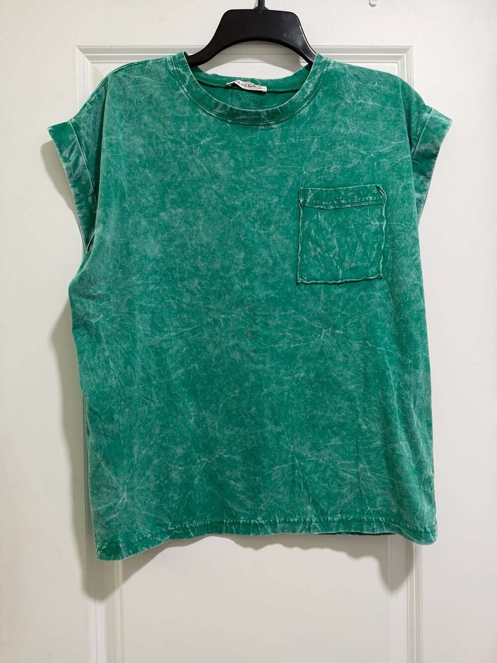 Zenana acid wash Pocket T-Shirt Green Cuffed Sleeve Tee size small